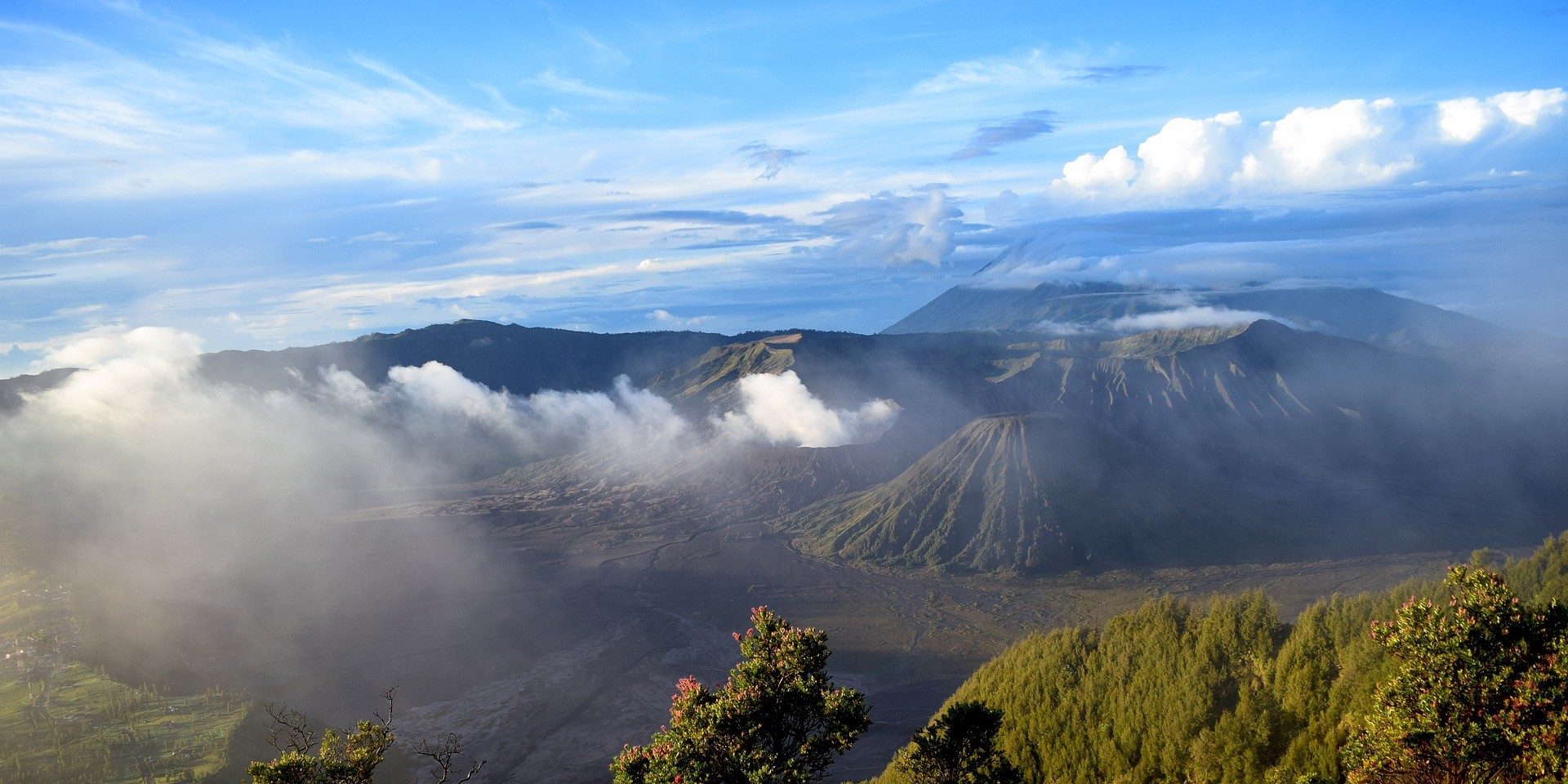 INDONESIAN VOLCANOES YOU CANNOT MISS